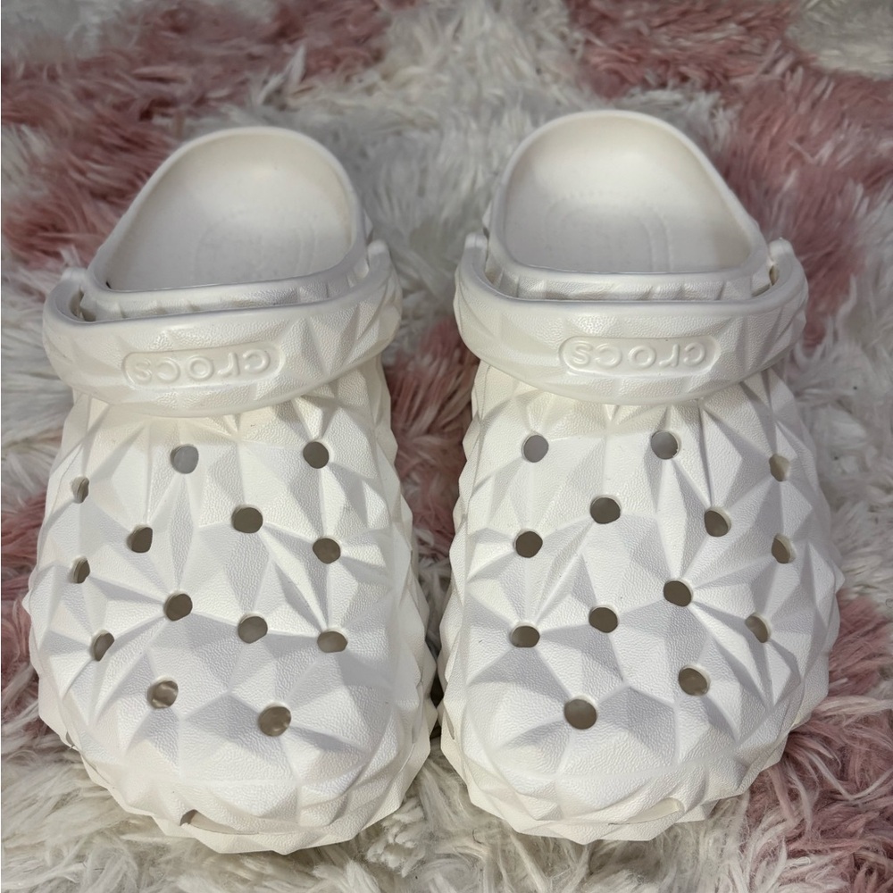 White Crocs 5M/7W Fun Geometric Style